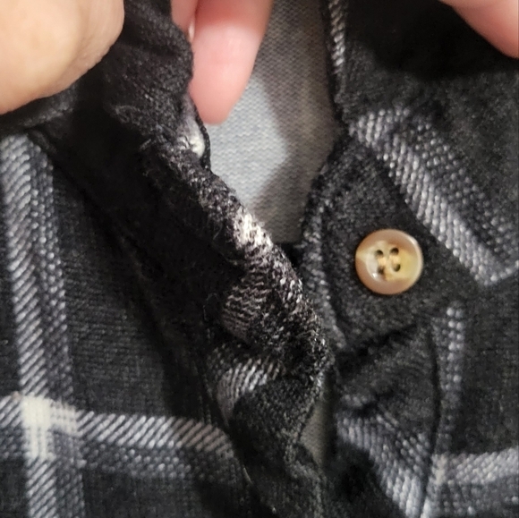 Eden & Olivia plaid top size large - Picture 2 of 9